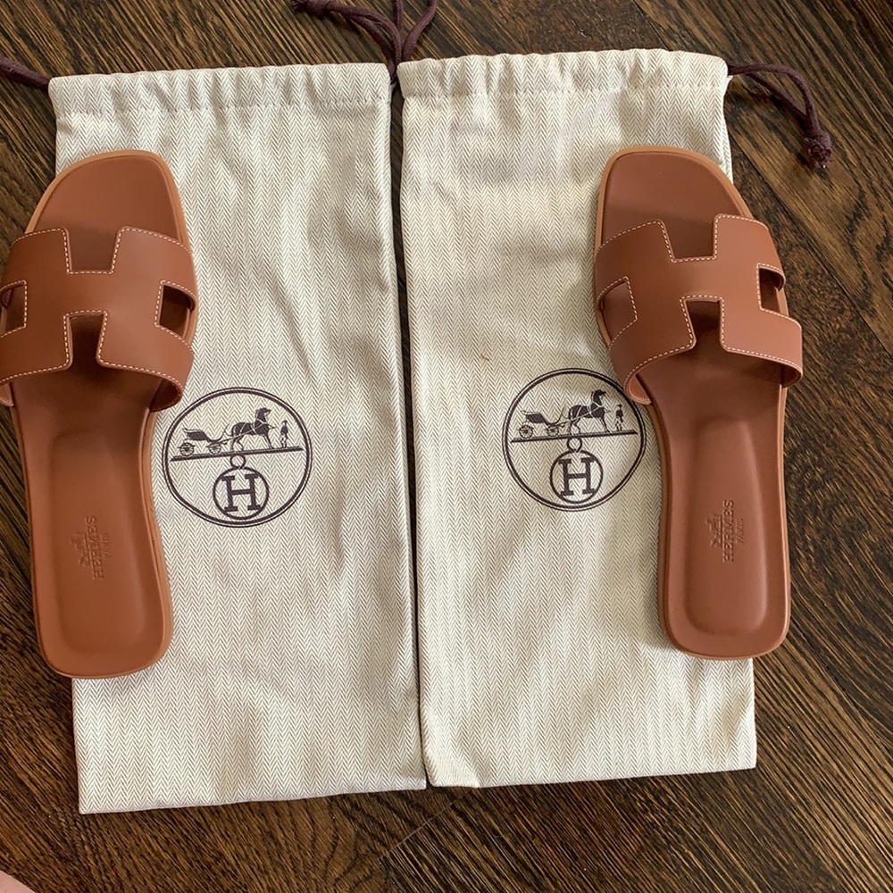 new Hermès Oran sandal- gold piqûres écrues 38